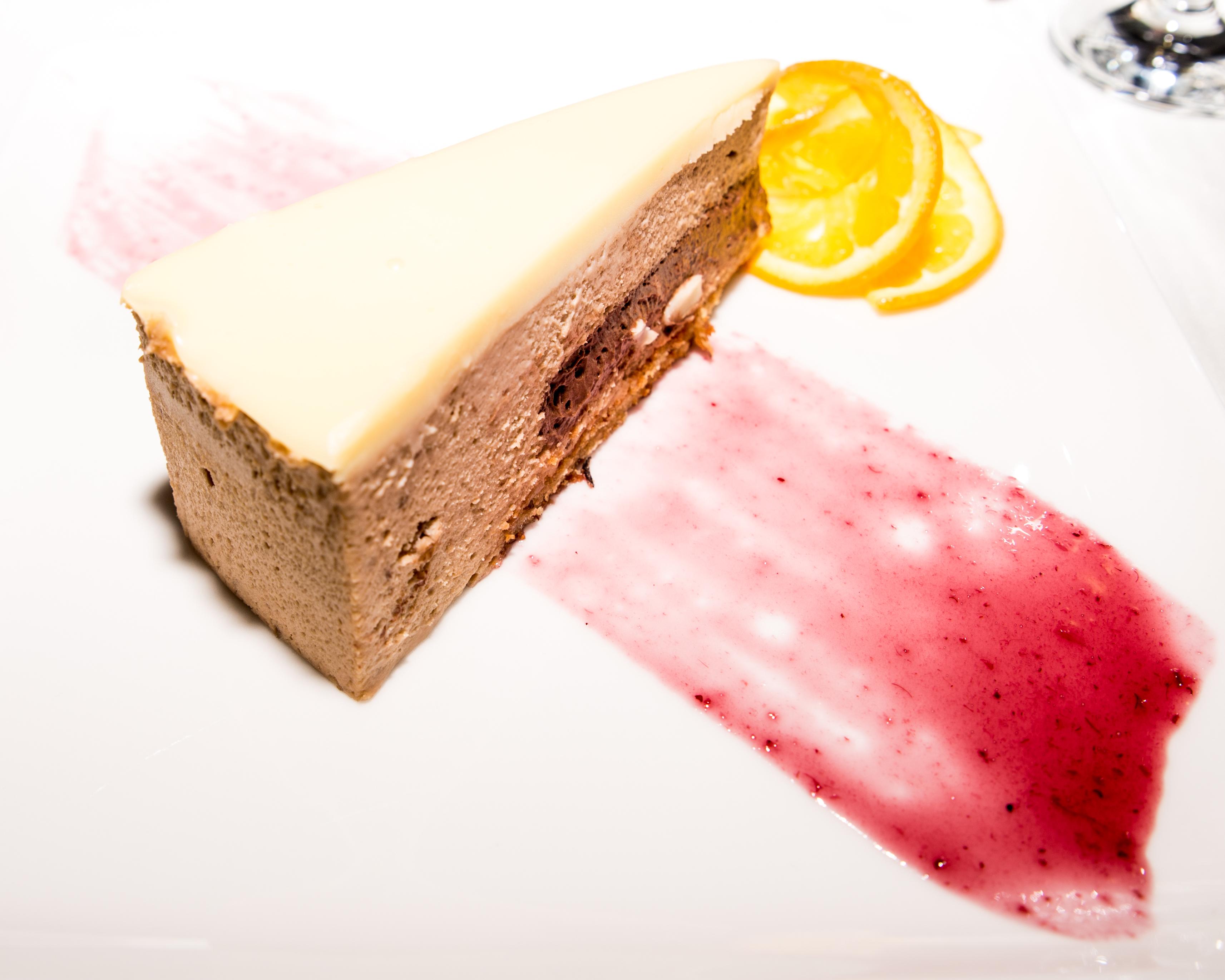 라돈 플라자 호텔 사라예보 외부 사진 A cheesecake